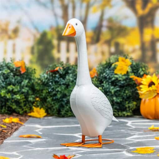 Giddy the Porch Goose